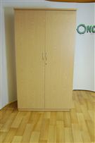 1900H x 600D x 1055W 2 door cupboard in oak 