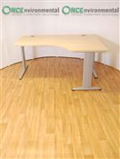 1600 x 1200 Ergonomic desk RH in maple  