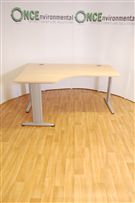 1600 x 1200 Ergonomic desk LH in maple 