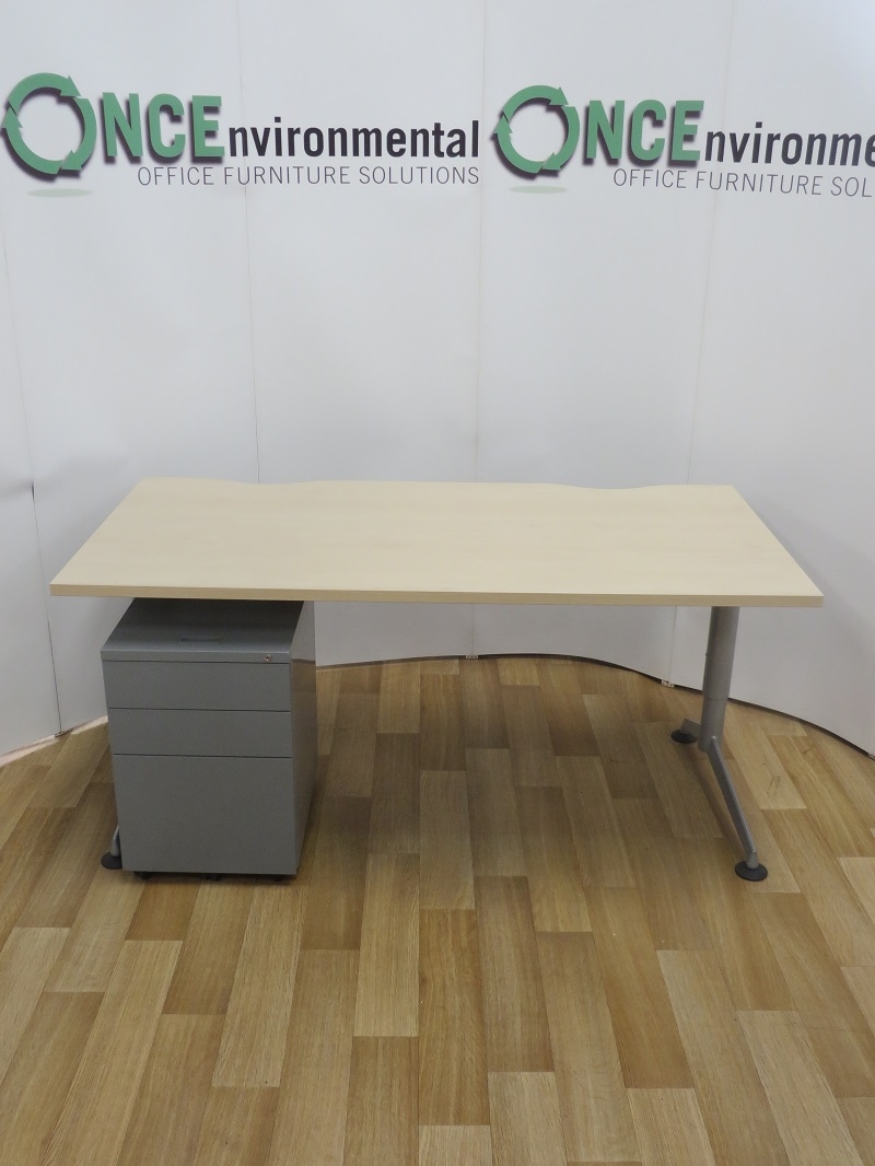 Used Desks Herman Miller Abak Maple Bench 1600W x 1630D Available