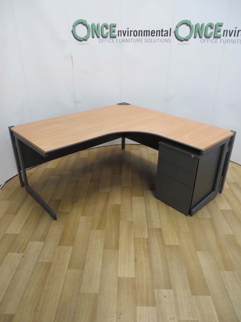 Used Desks Paragon Beech 1600 x 1600 Right Hand Ergonomic Workstation