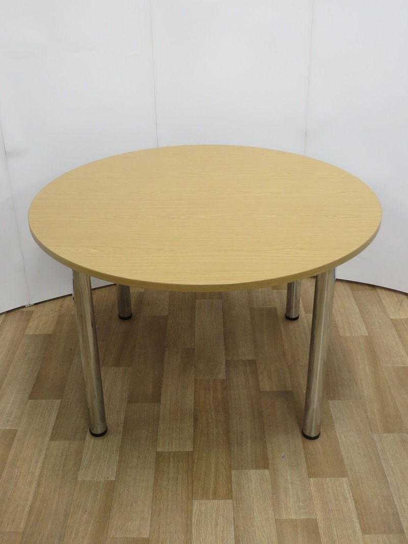 Used Tables Sven Christianson 1200MM Diameter Light Oak Round Table.